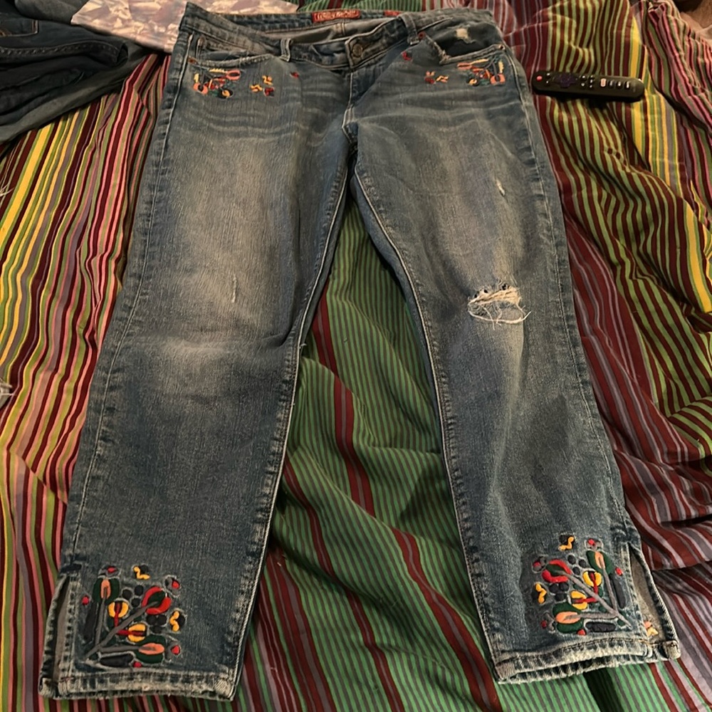 Embroidered lucky brand jeans size 8